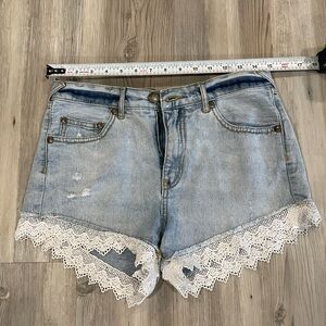 EUC Free People Lace Hemmed Jean Shorts 15” Waist